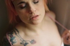 Rack Framboise / photo argentique : Aaron Baltimore / nuisette: Clémentine Little Doll / Little Doll / 17